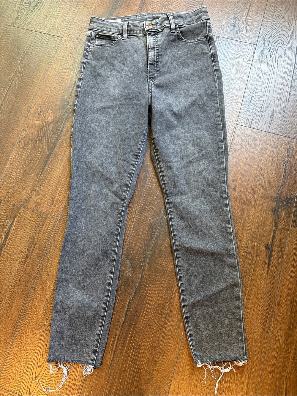 GAP Women’s Universal Jegging High-Rise Gray Skinny Jeans